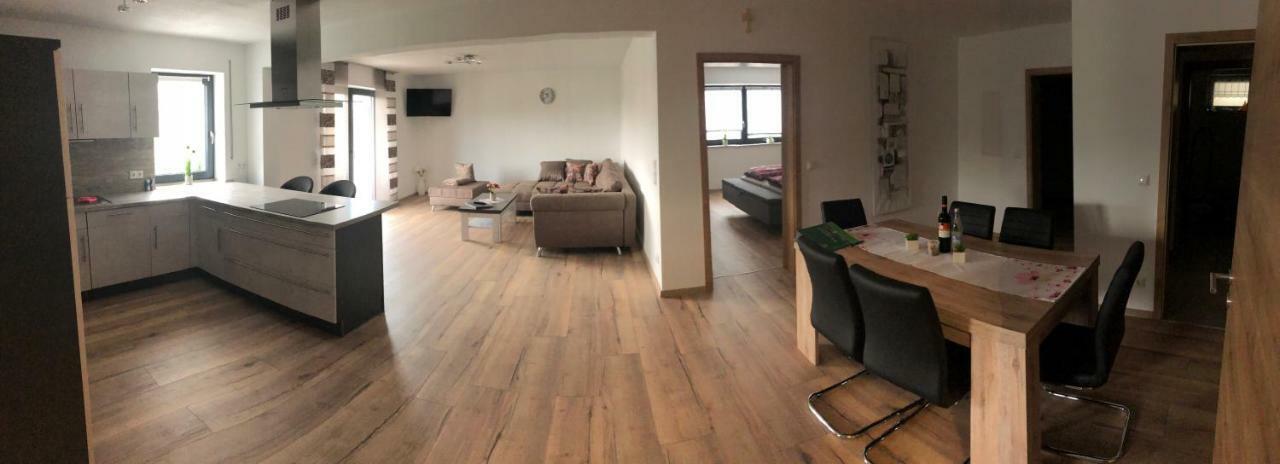Landhaus Ferienwohnungen Mit Pool Und Wellness Neukirchen-Balbini Luaran gambar